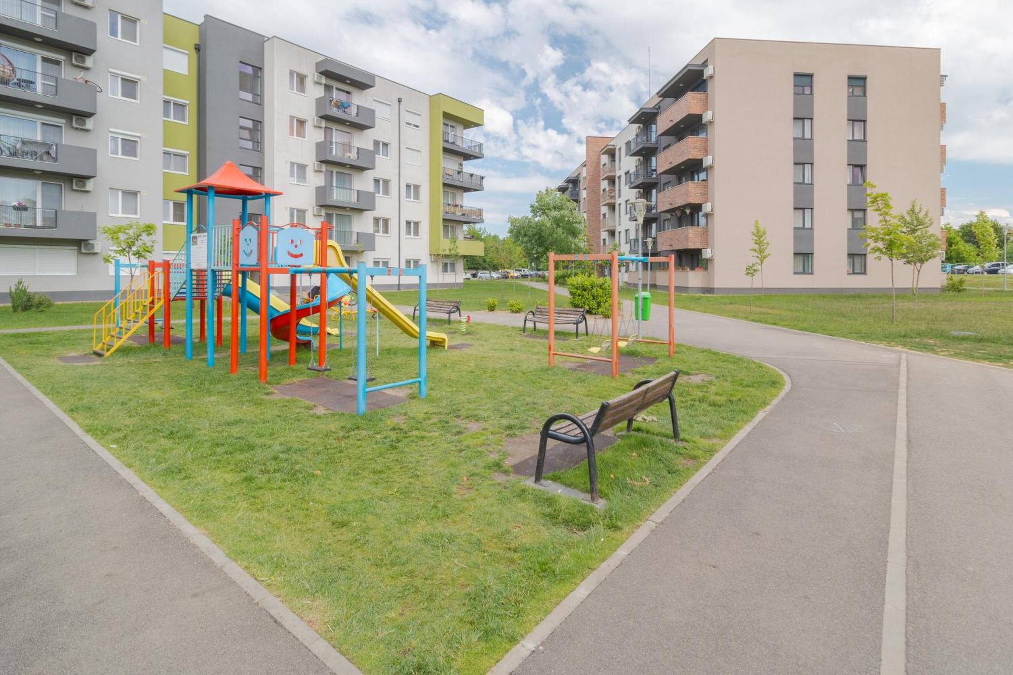 Blanco Lägenhet Oradea Exteriör bild